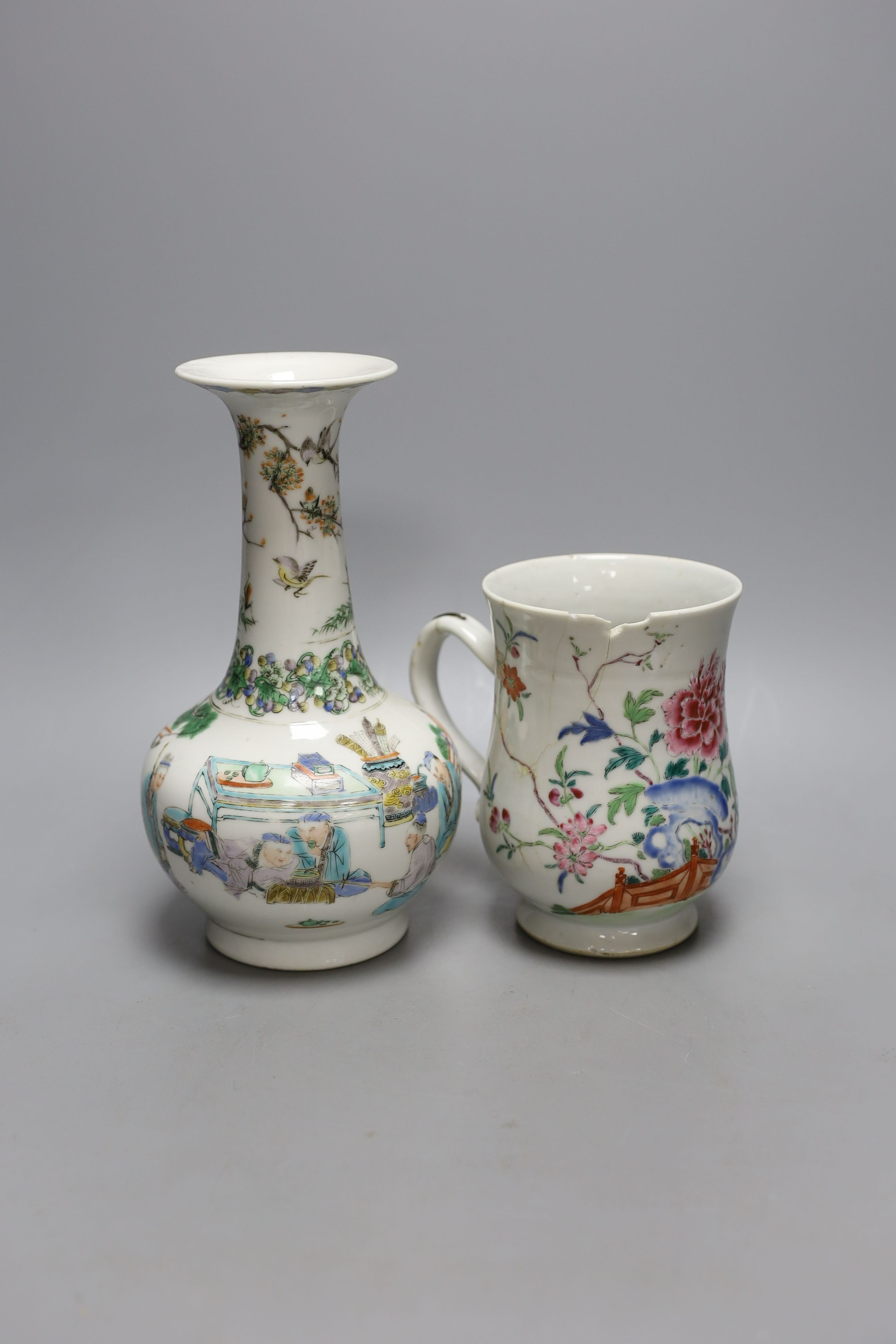 An 18th century Chinese famille rose mug and a 19th century Chinese famille verte vase 23cm